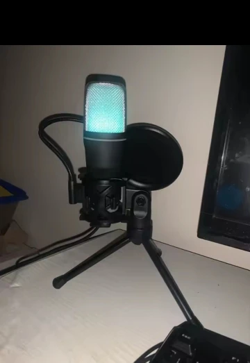 USB Microphone RGB Microfone Condensador noise reduction Wire photo review