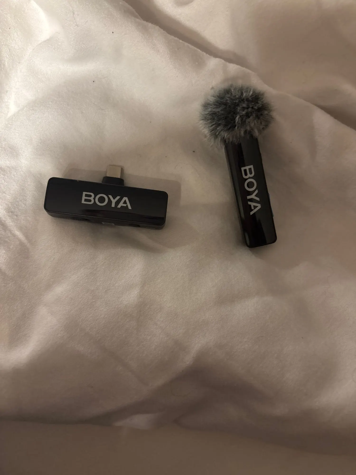 BOYA BOYALINK A Wireless Lavalier Microphone for iPhone photo review
