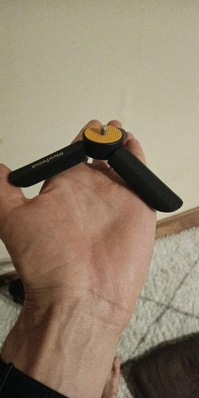 Portable Mini Table Tripod Stand Desk Tripod with photo review