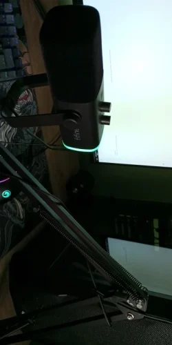 FIFINE USB/XLR Dynamic Microphone with Touch Mute Button,Headphone photo review