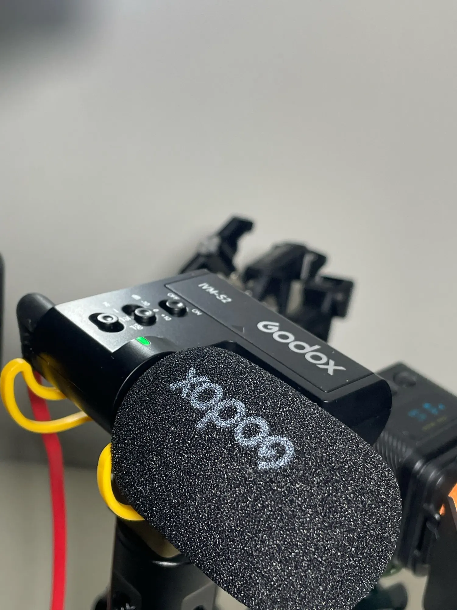 GODOX IVM-S2 gun-type microphone mobile phone micro SLR photo review