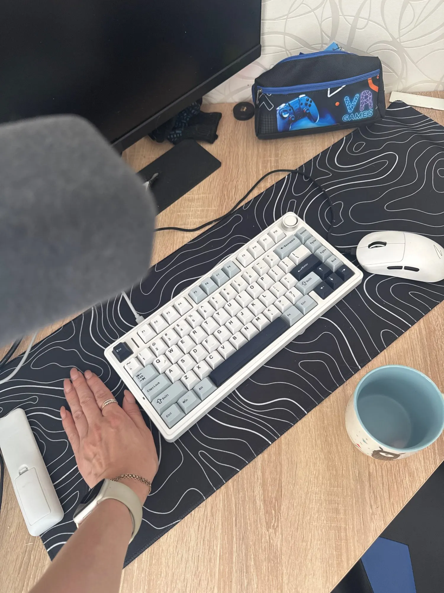 Large Extended Gaming Mouse Pad with Non-Slip Rubber photo review
