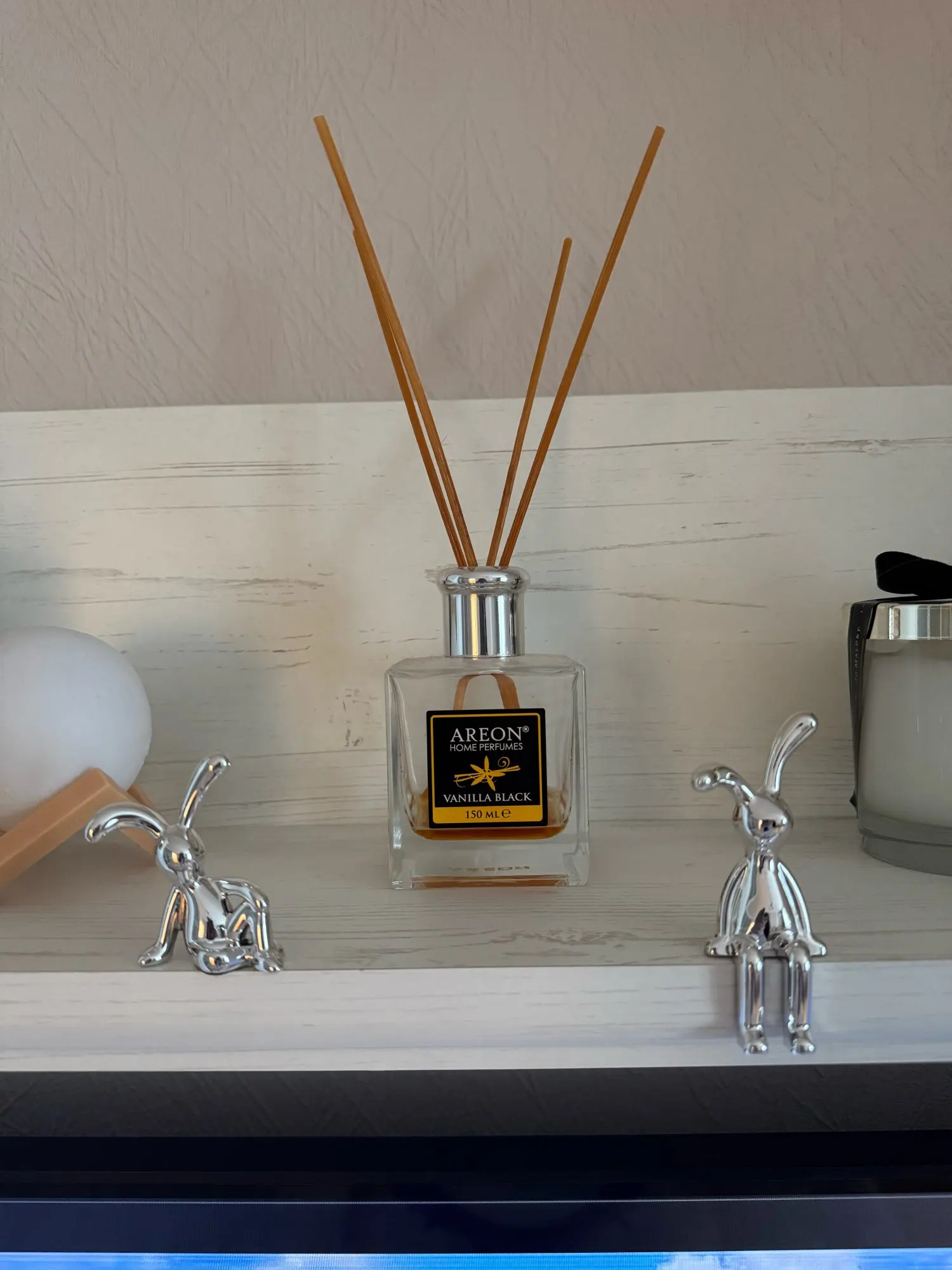 2PC Long-Eared Rabbit Double Statue Cartoon Decoration Accessories photo review