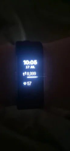 Fitbit Charge 2 smart wristband heart rate monitoring photo review