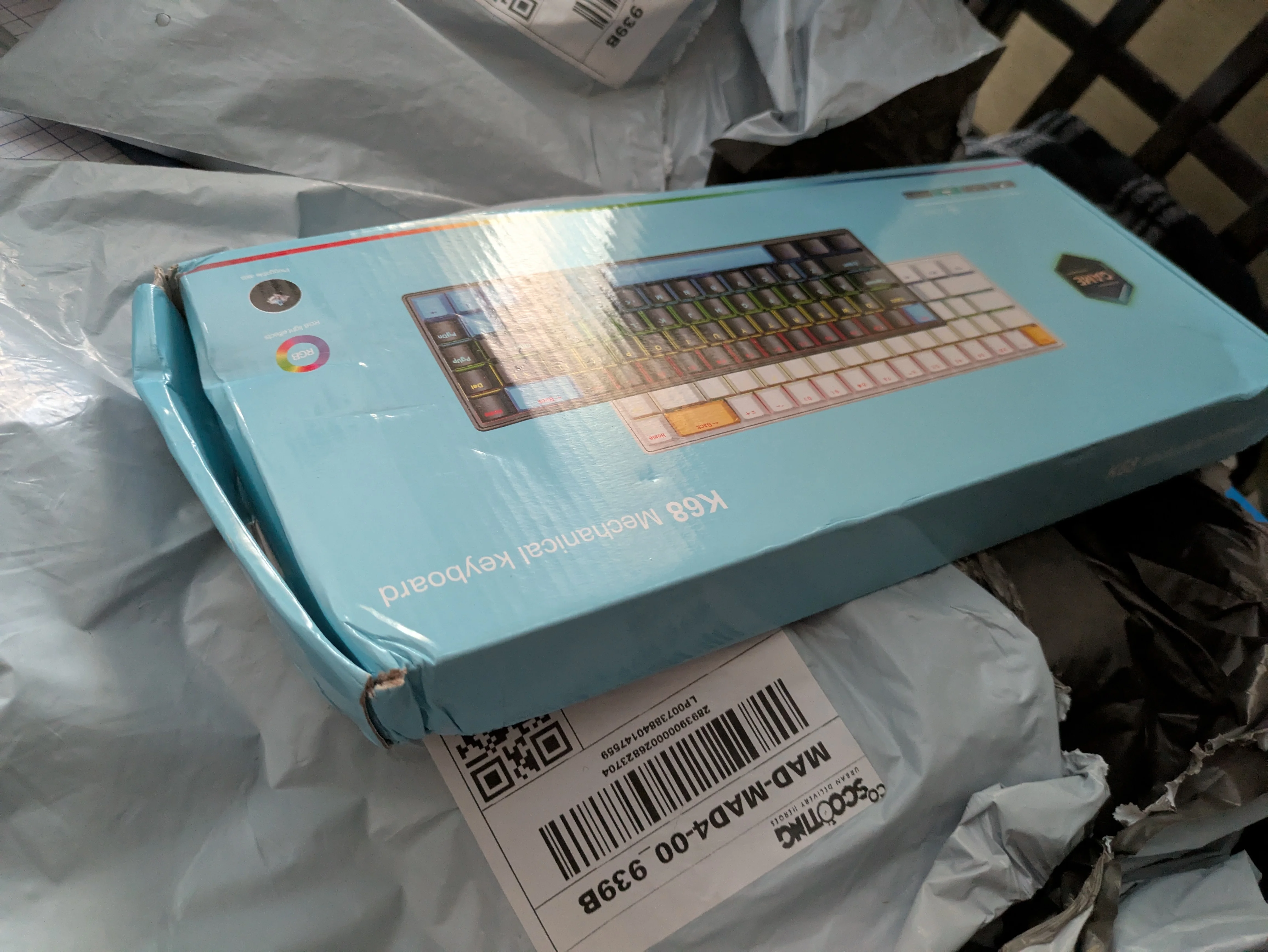 K68 Wired Mechanical Keyboard 10Kinds of Colorful Lighting photo review