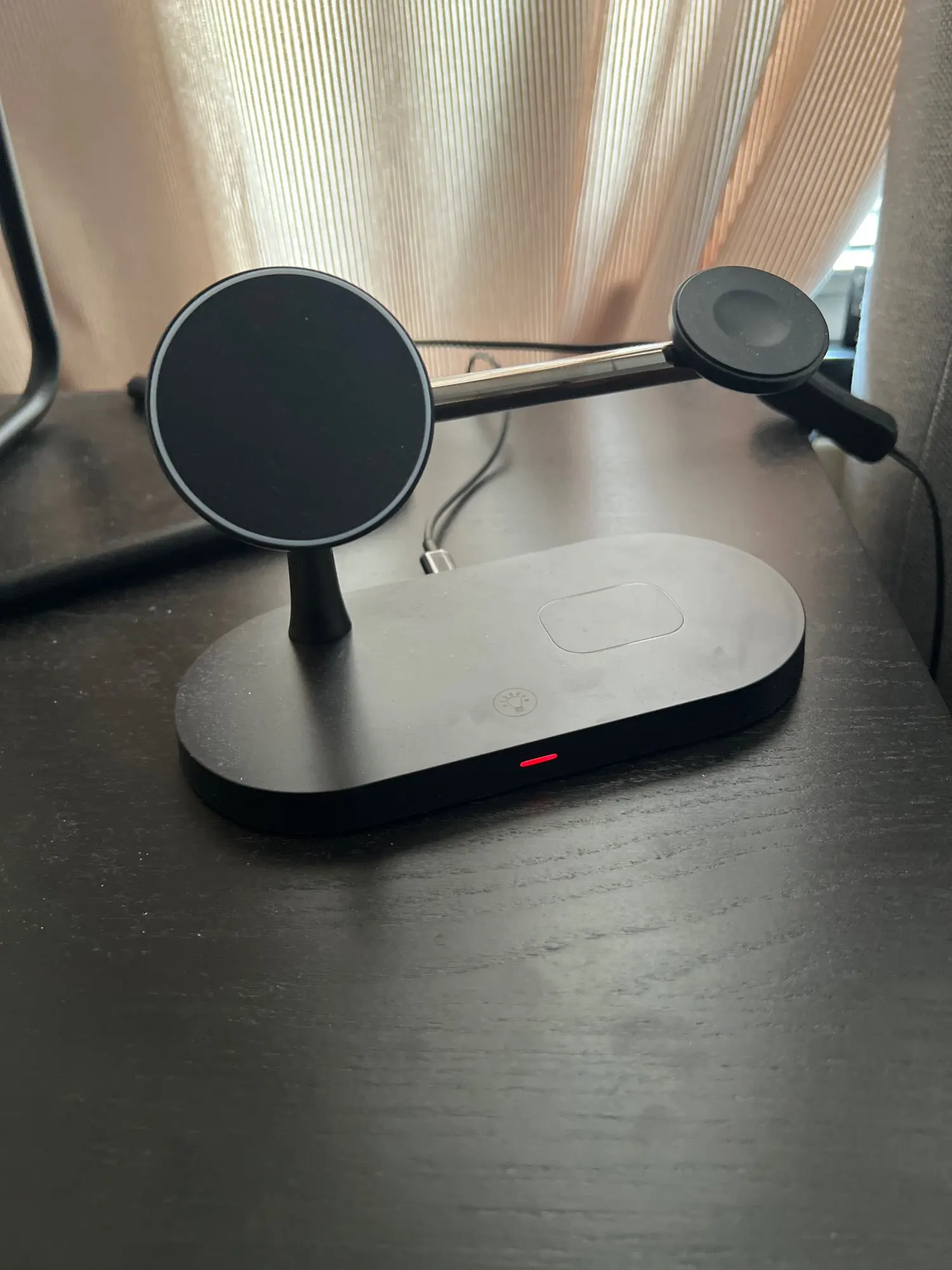 3 in 1 Wireless Charger Stand For iPhone photo review