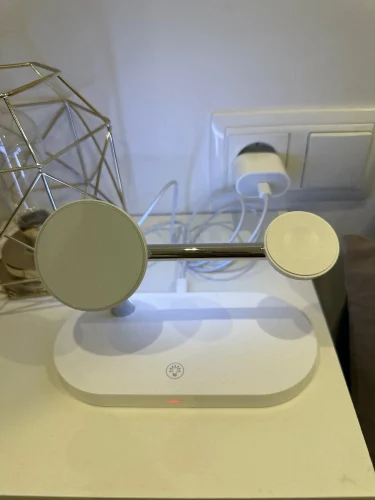 3 in 1 Wireless Charger Stand For iPhone photo review