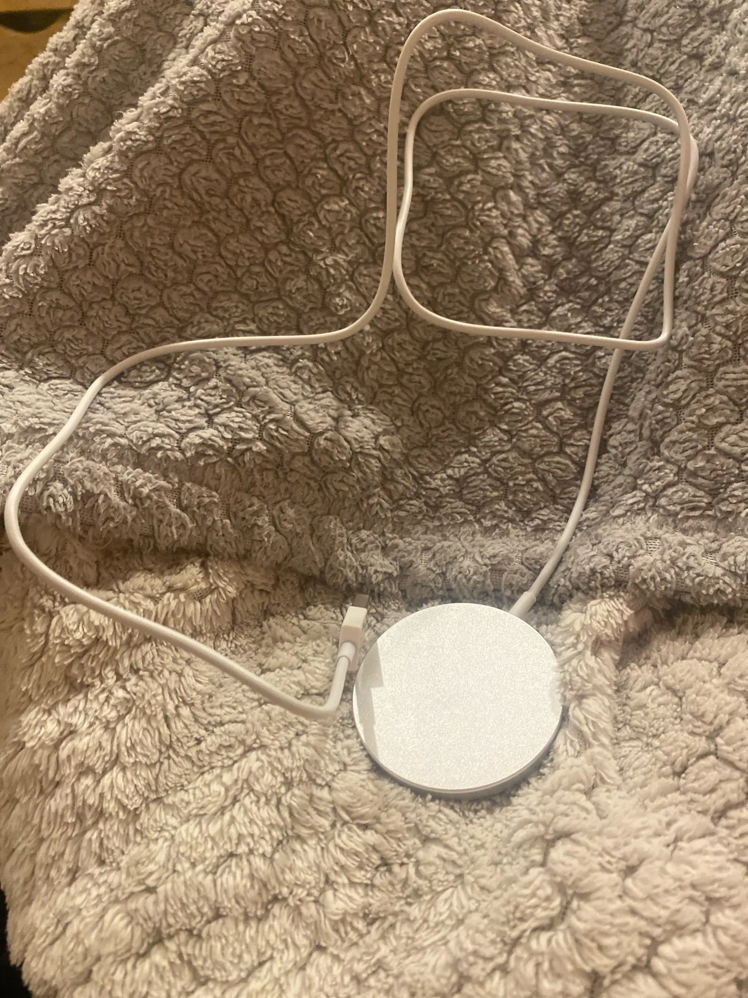 VIKEFON 30W Magnetic Wireless Charger PD Type C photo review