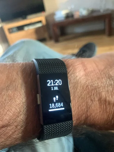 Fitbit Charge 2 smart wristband heart rate monitoring photo review