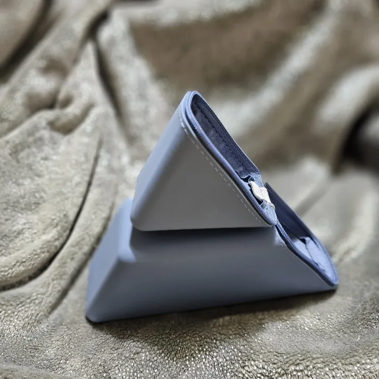 Foldable Silicone Pen Holder-Large Capacity Expandable Pencil Cup photo review