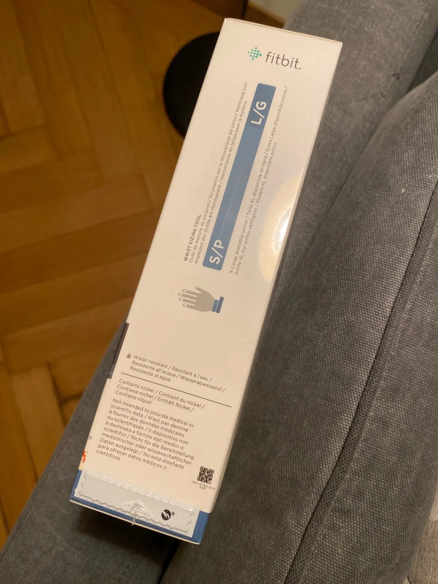 Fitbit Charge 2 smart wristband heart rate monitoring photo review