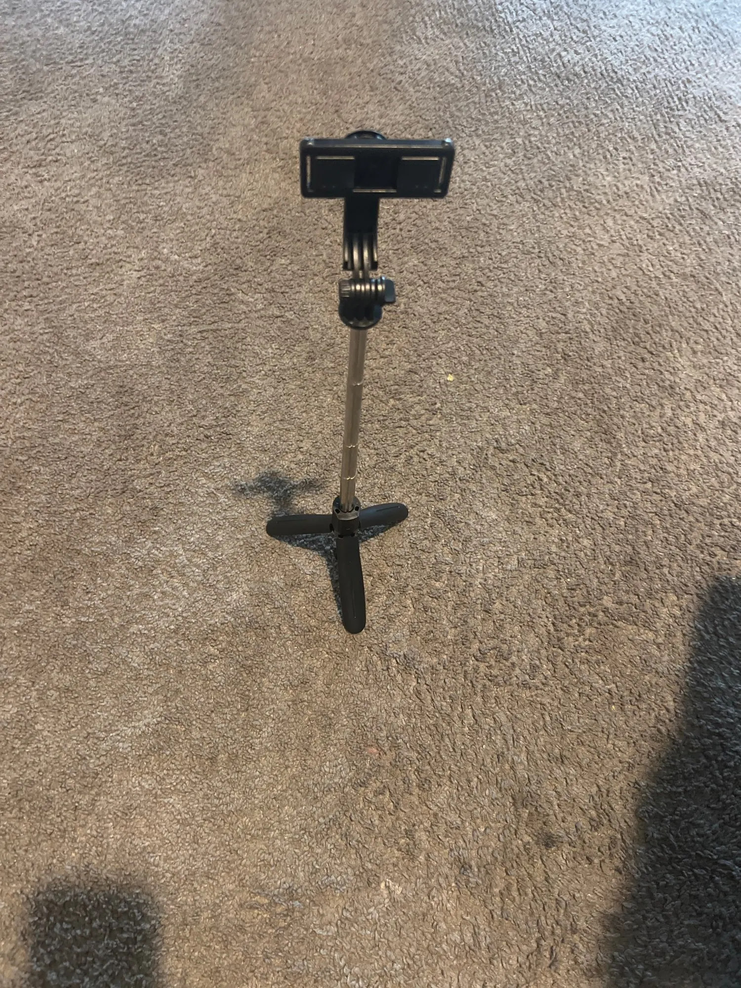 Selfie Stick Tripod for Cell Phone, Mobile Stand photo review