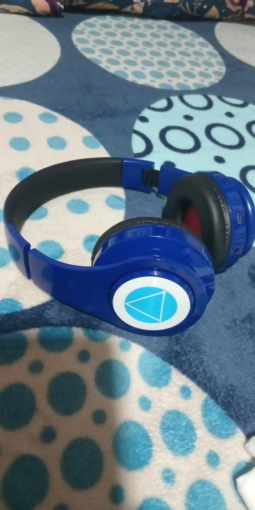 NEW Flash Light Cute Cat Ear Headphones Wireless photo review