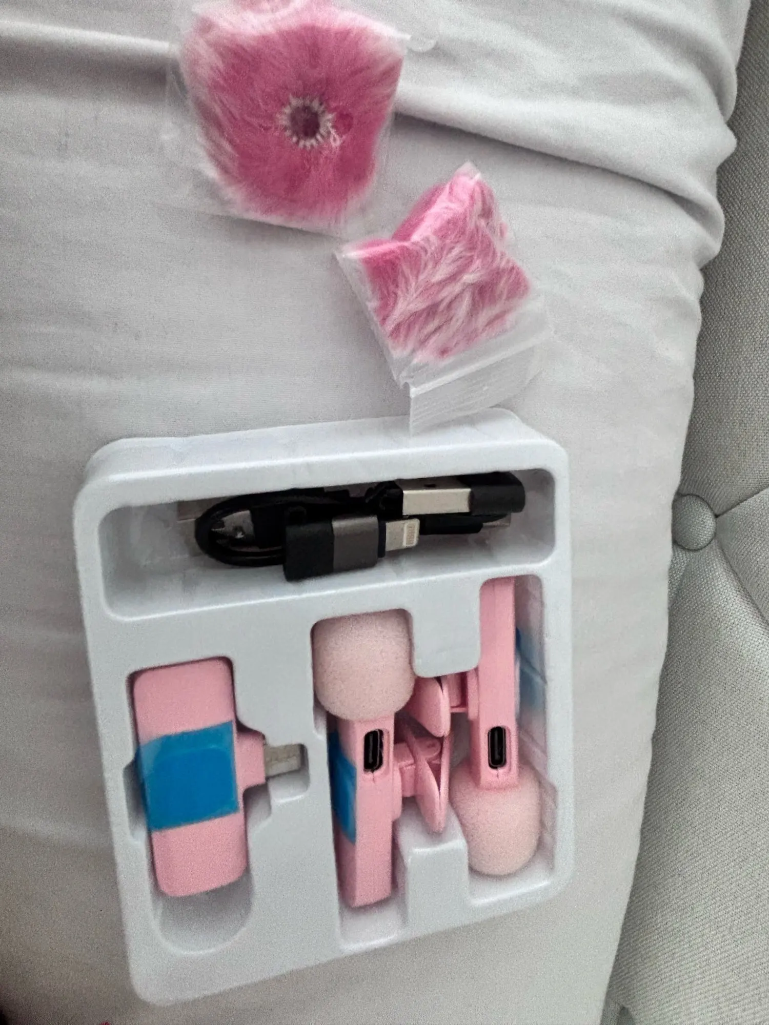 New Wireless Lavalier Microphone Portable Audio Video Recording photo review