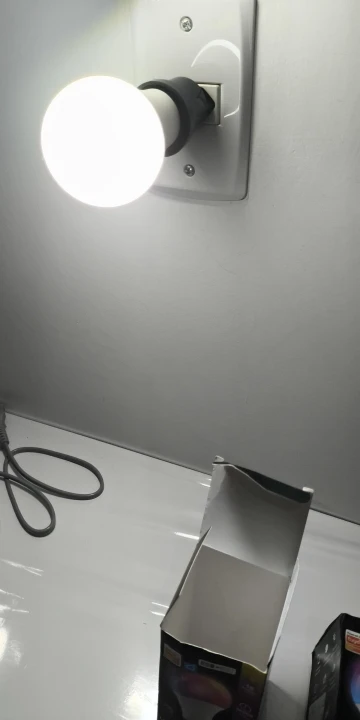 Tuya E27 Led Lamp App Control Bluetooth /WiFi photo review