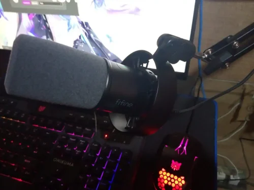 FIFINE Dynamic USB/XLR Microphone with Gain Knob/Touch-mute/Headphone Jack,Recording photo review