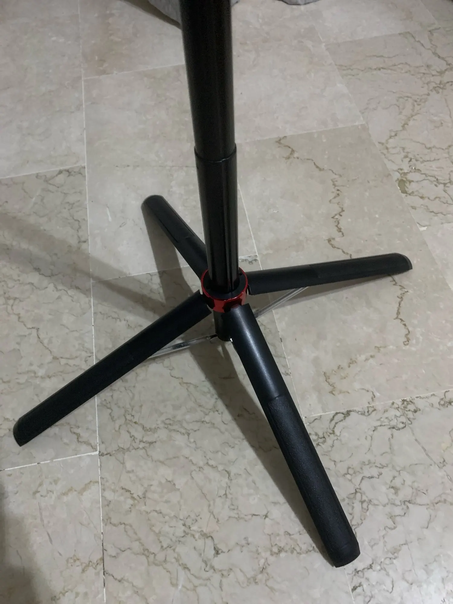 Portable camera tripod with wireless remote control and photo review