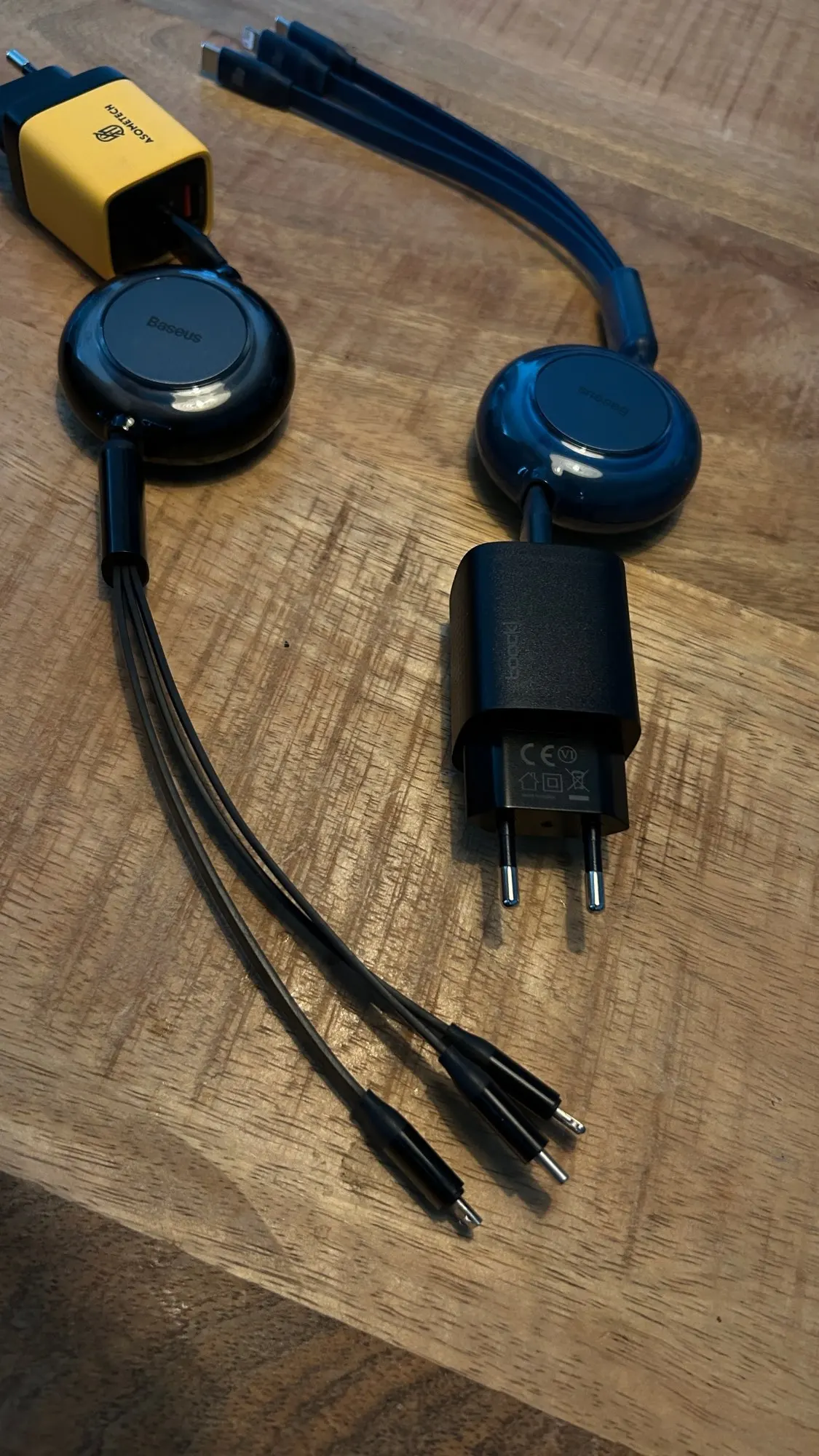 Baseus Retractable 100W 3 in 1 Fast USB photo review