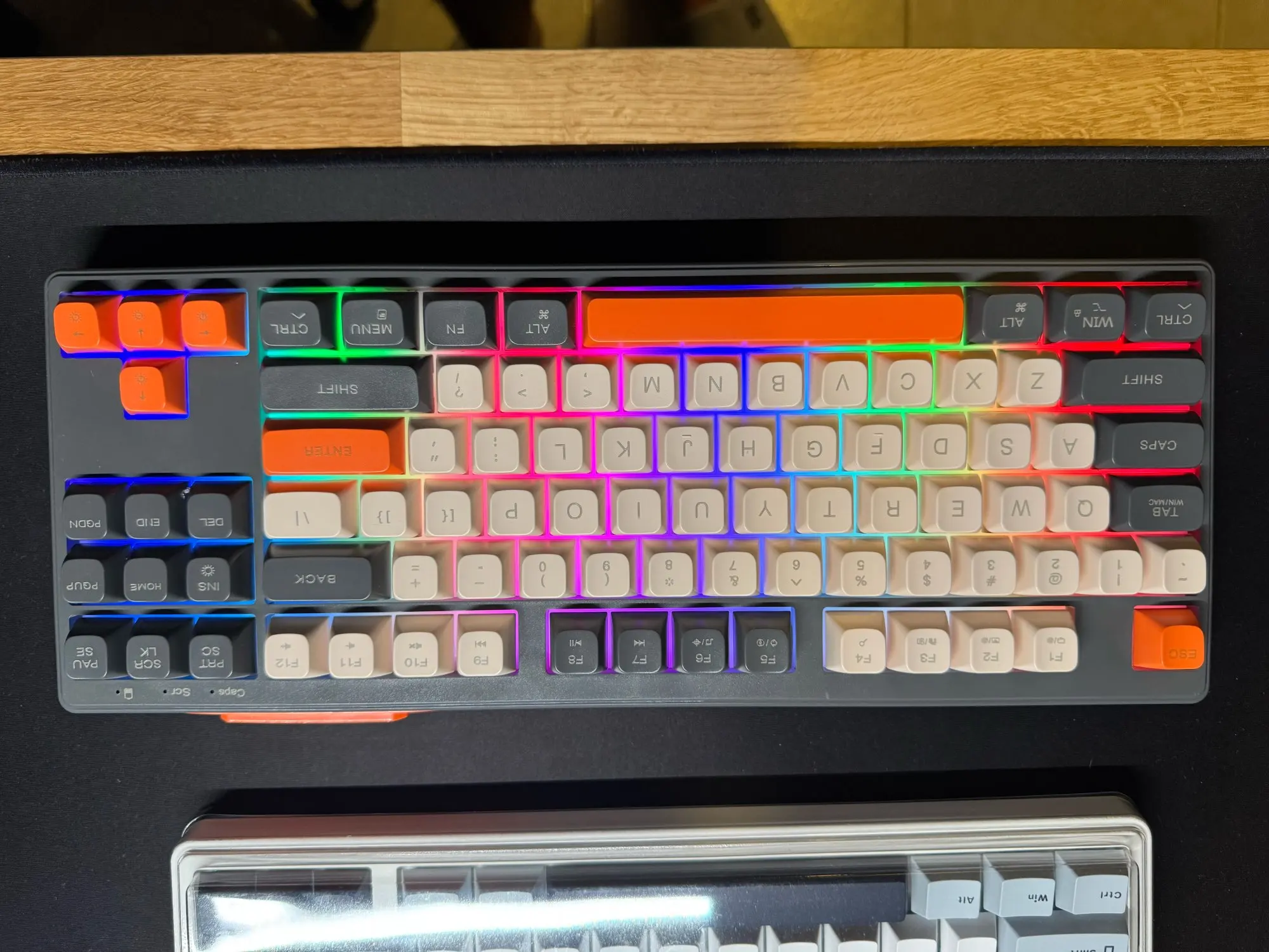 M87 Wireless Keyboard Gaming,87keys Dual Mode Bluetooth Keyboard photo review