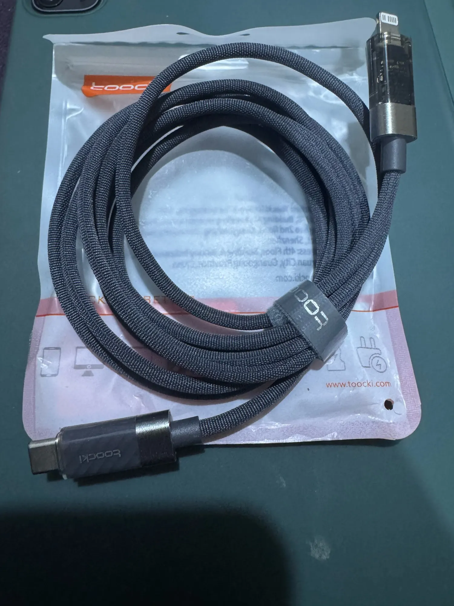 SHARGE Retro 67 GaN 67W Fast Charger 67W photo review