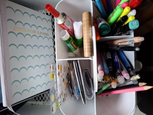 5-Compartment Plastic Storage Basket with Handle, Portable Office photo review