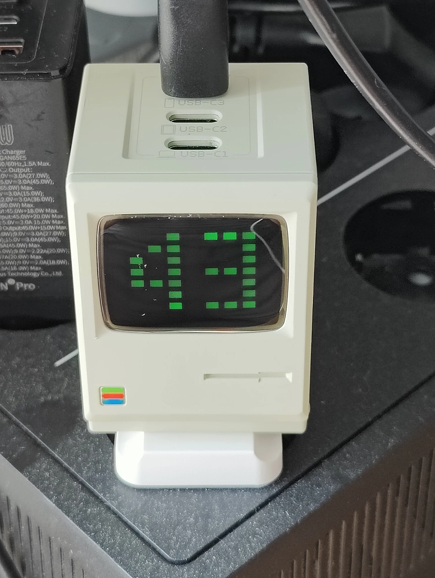 SHARGE Retro 67 GaN 67W Fast Charger 67W photo review