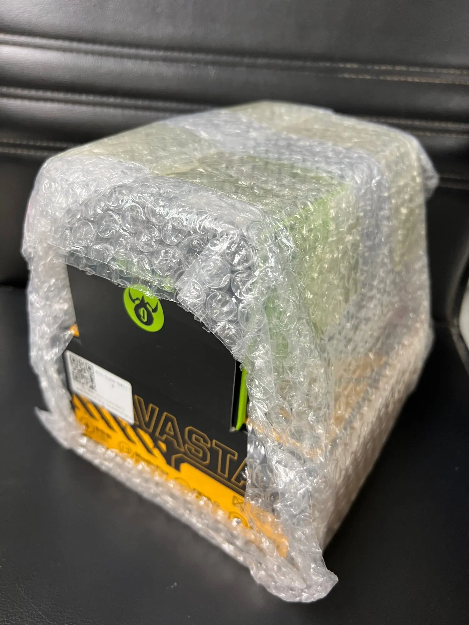 NEW！Alpha65 GaN Fast Charger Dark Knight Mecha 3 photo review