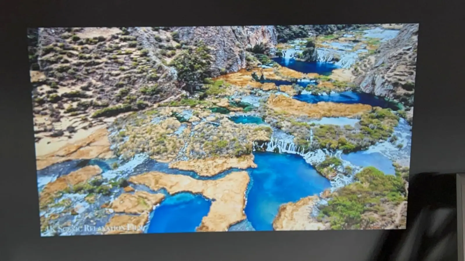 HUAWEISHI 4K Projector Android Native Portable 1080P Auto photo review