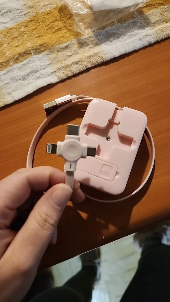 3 In 1 Retractable Multi Charging Cable Cord photo review