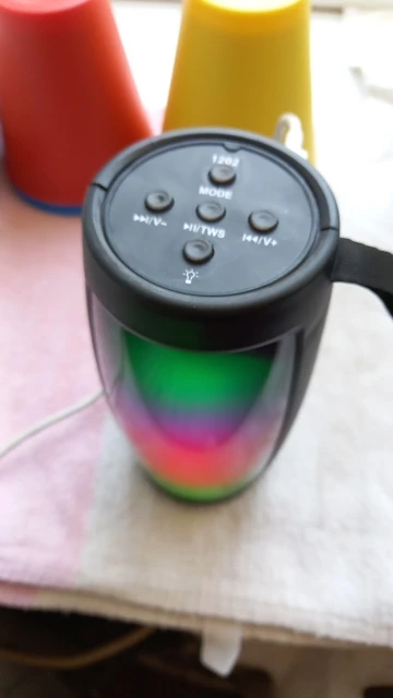 BT-1202 Portable Bluetooth Speaker - 360° Colorful LED photo review