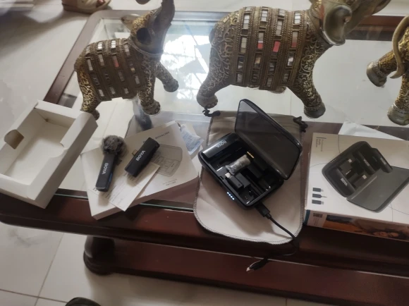 BOYA BOYALINK Wireless Lavalier Lapel Microphone for iPhone photo review