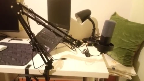 FIFINE Dynamic USB/XLR Microphone with Gain Knob/Touch-mute/Headphone Jack,Recording photo review