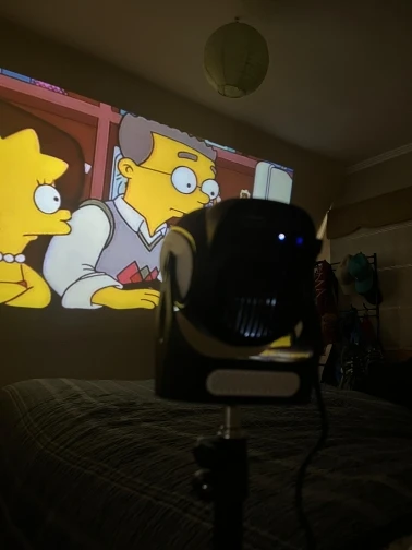 Magcubic HY300 X 4K Android 11 Projector with photo review