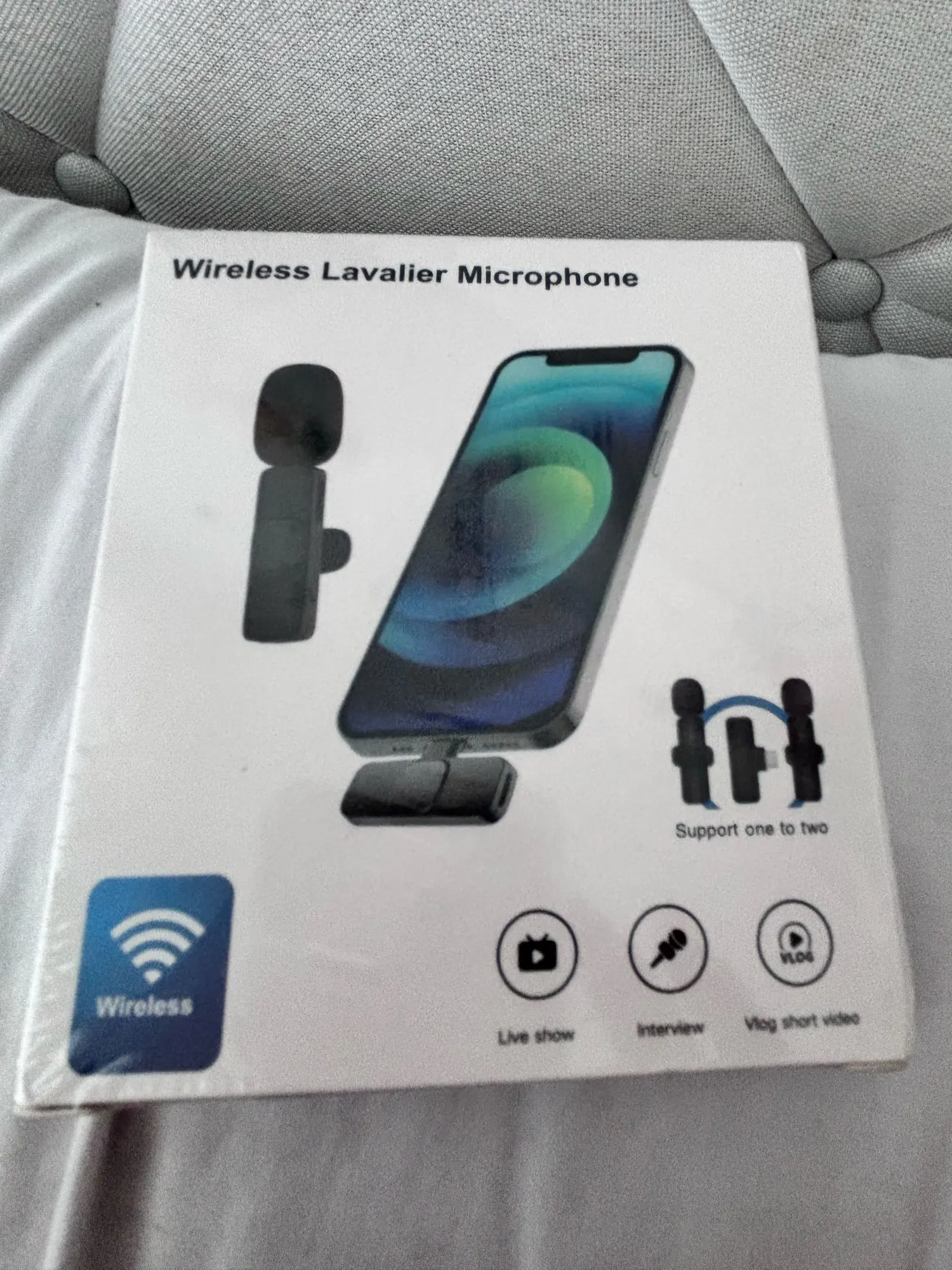New Wireless Lavalier Microphone Portable Audio Video Recording photo review