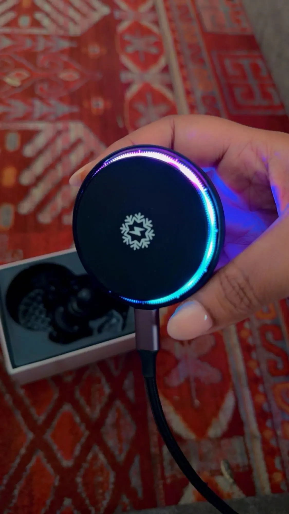 ice Cooling Magnetic Wireless Car Charger Stand for photo review