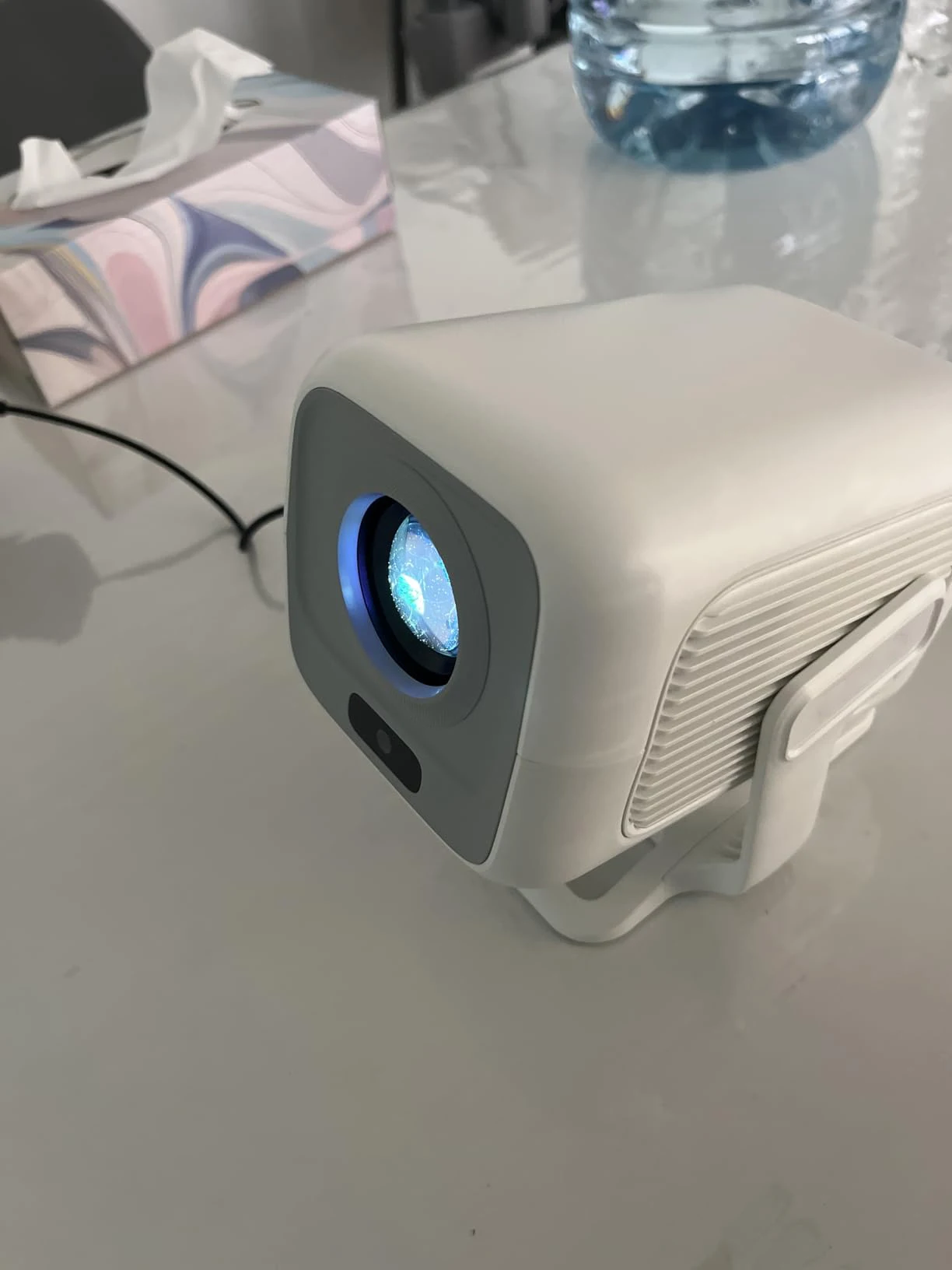 HUAWEISHI 4K Projector Android Native Portable 1080P Auto photo review