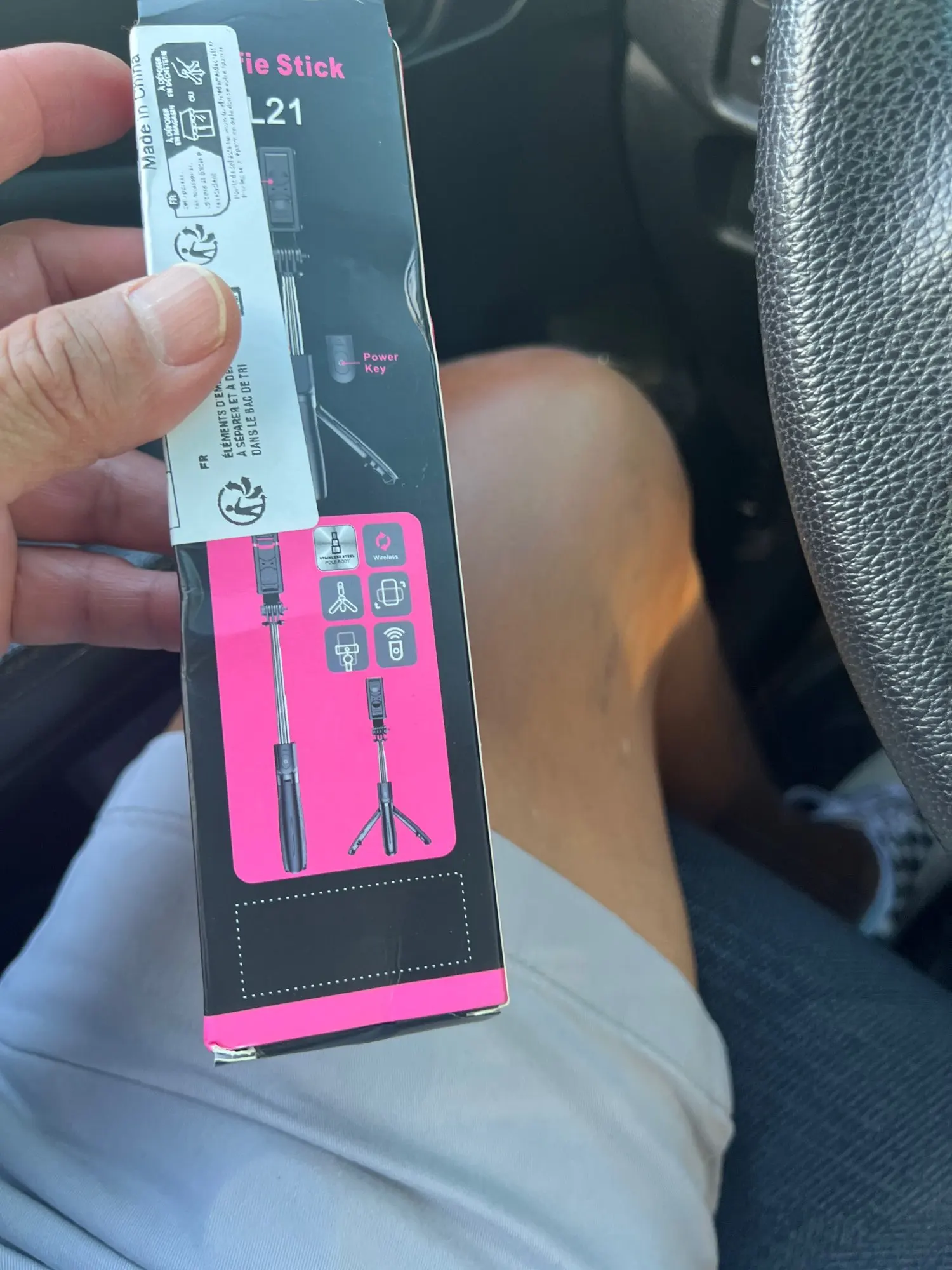 Selfie Stick Tripod for Cell Phone, Mobile Stand photo review