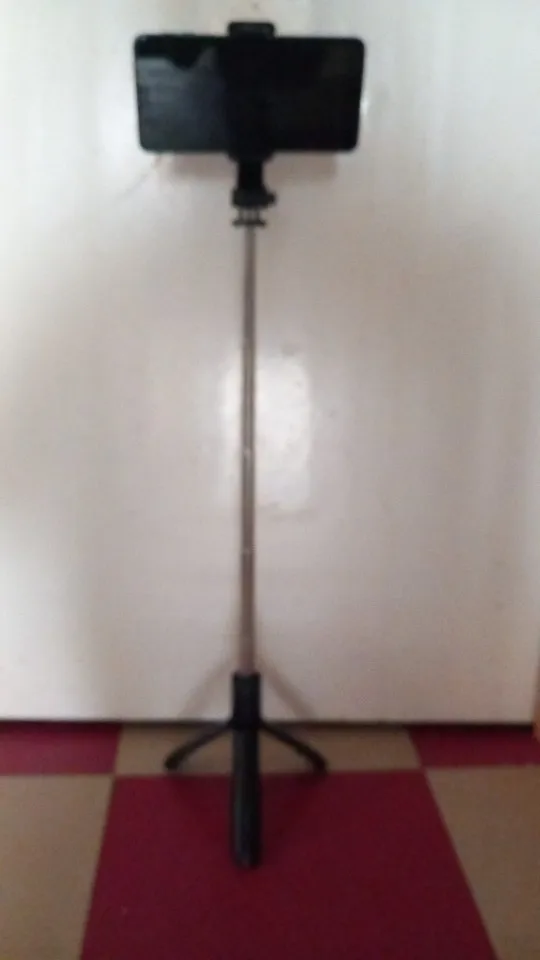 Selfie Stick Tripod for Cell Phone, Mobile Stand photo review