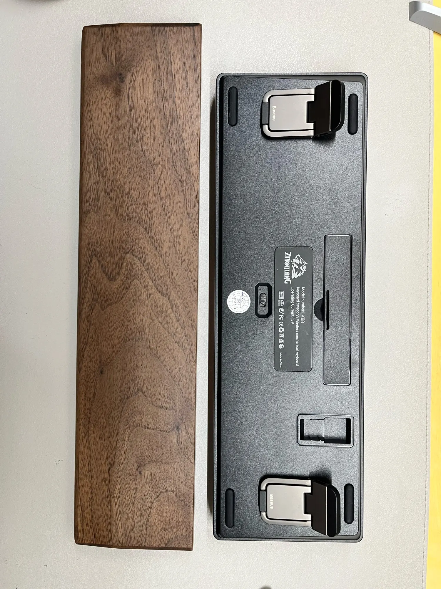 Baseus Foldable Laptop Stand Portable Notebook Support Base photo review