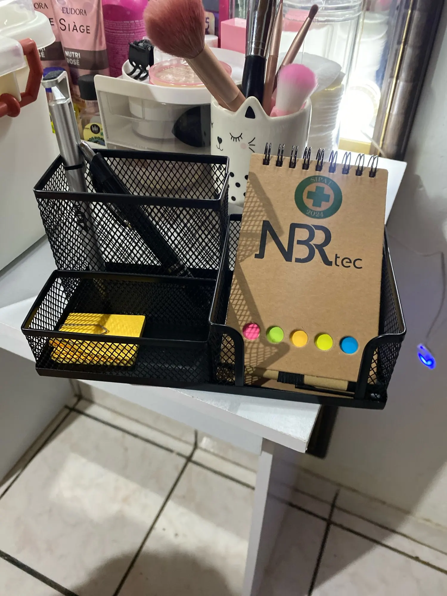 Desk Stationery Organizer Creative Metal Pen Holder Pencil photo review