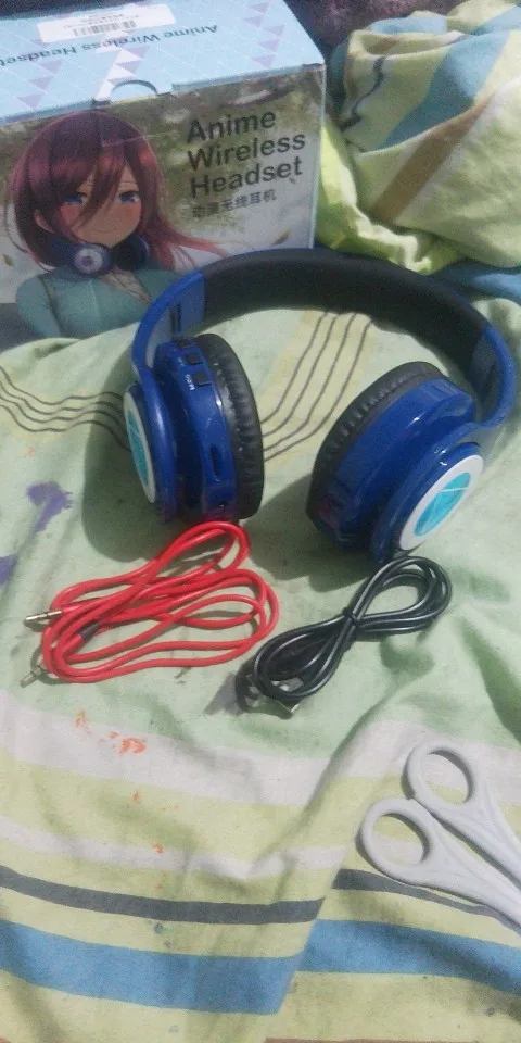 NEW Flash Light Cute Cat Ear Headphones Wireless photo review