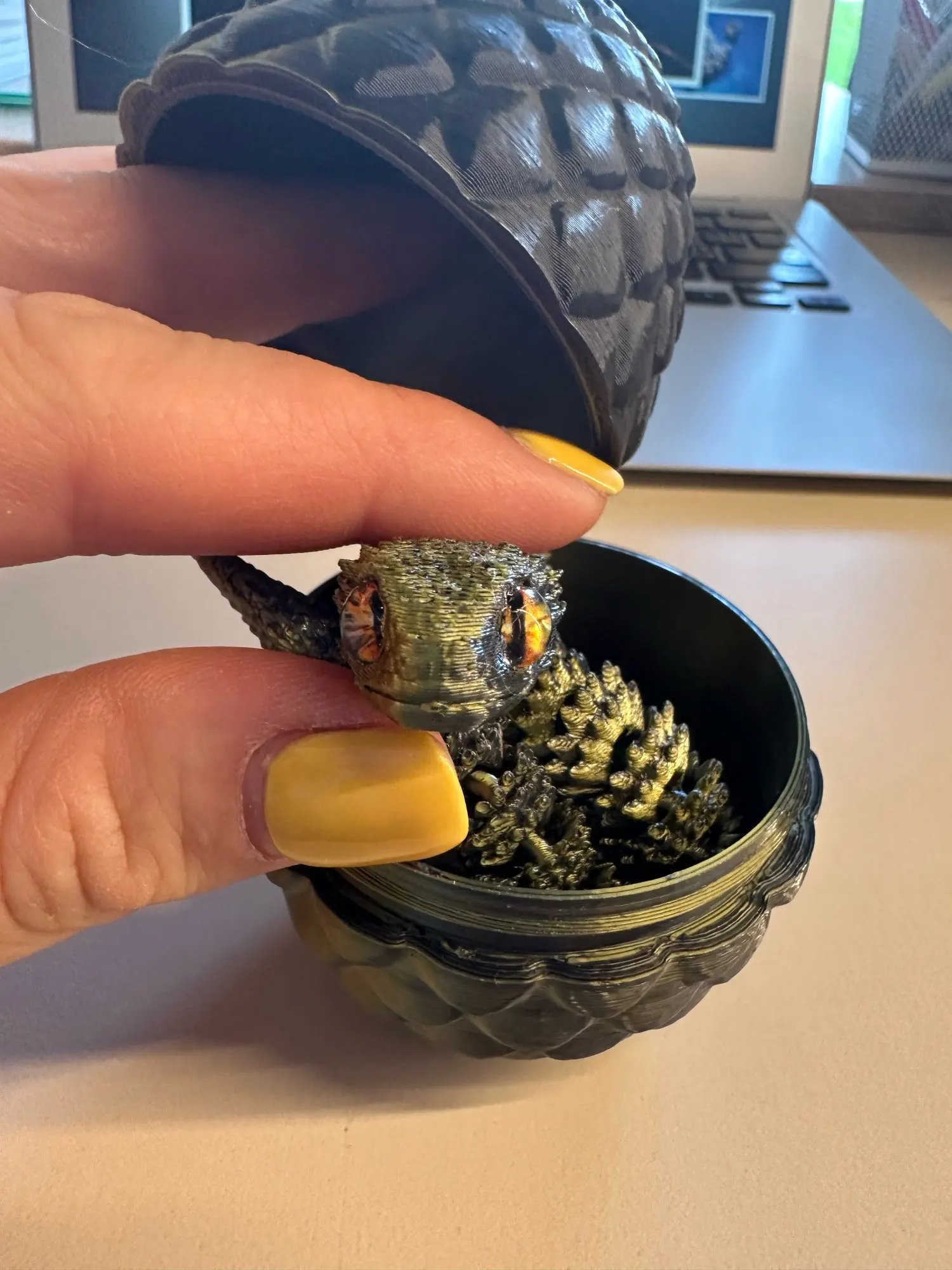 3D Printed Snake with Egg Joint Mobility Simulate photo review