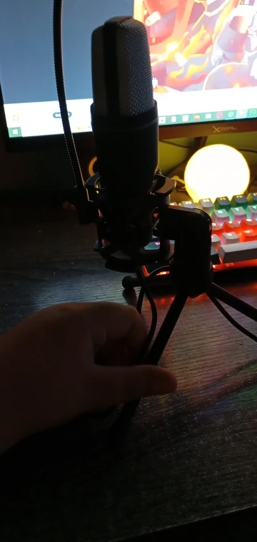 USB Microphone RGB Microfone Condensador Wire Gaming Mic photo review
