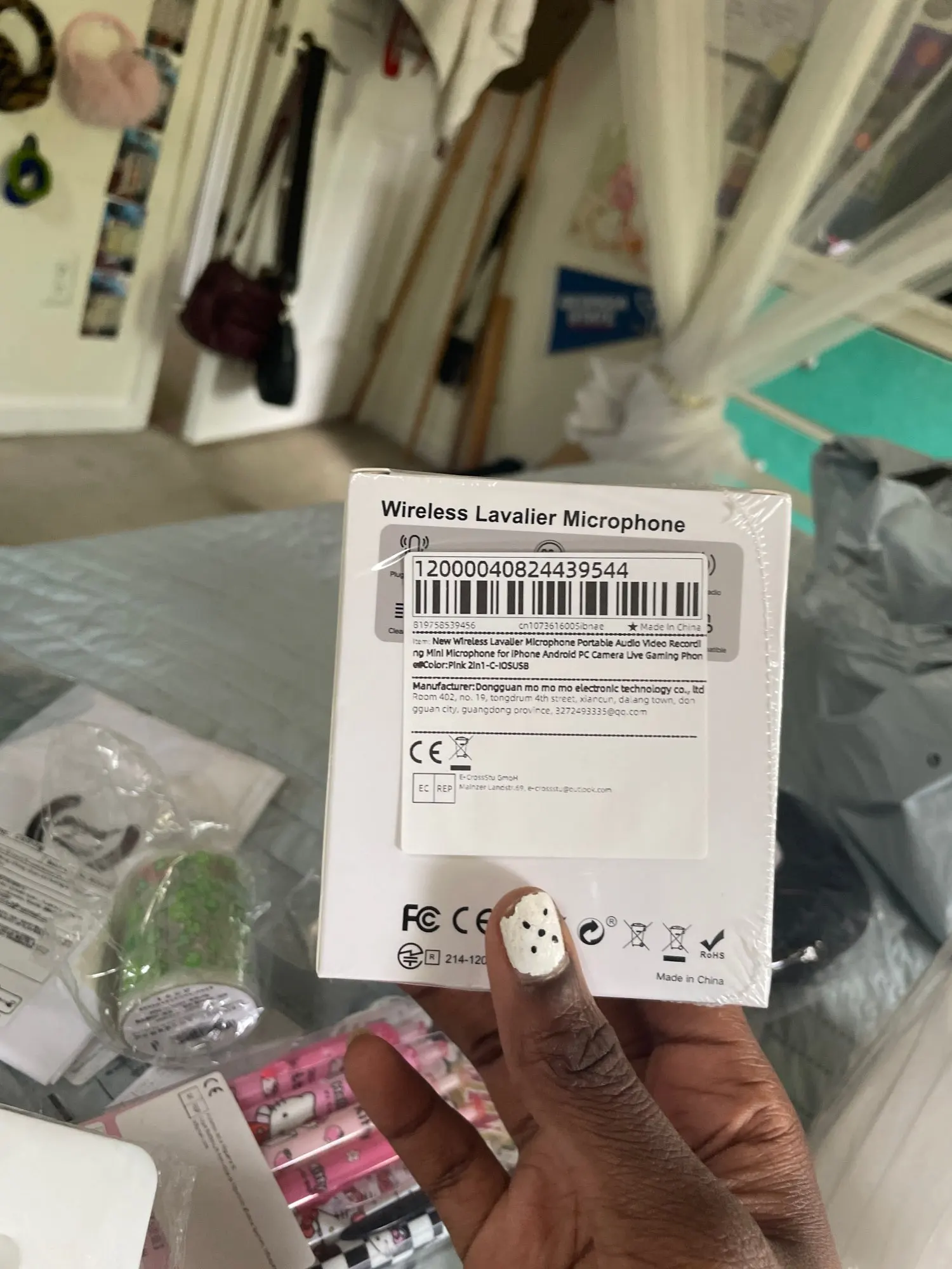 New Wireless Lavalier Microphone Portable Audio Video Recording photo review