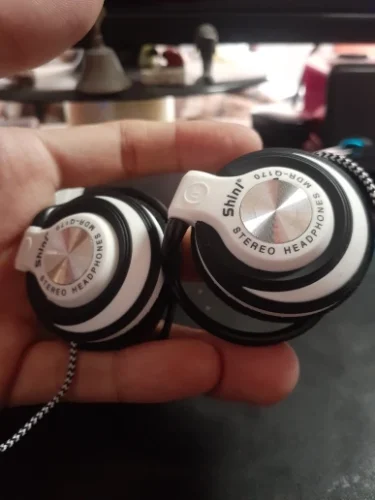 3.5mm Wired Headphones Heavy Bass Headset Over-ear Adjustable photo review