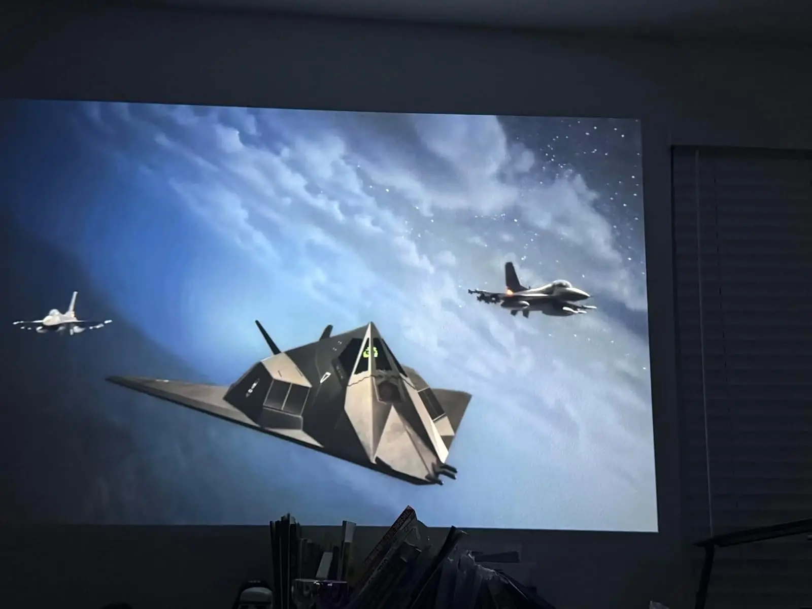 HUAWEISHI 4K Projector Android Native Portable 1080P Auto photo review