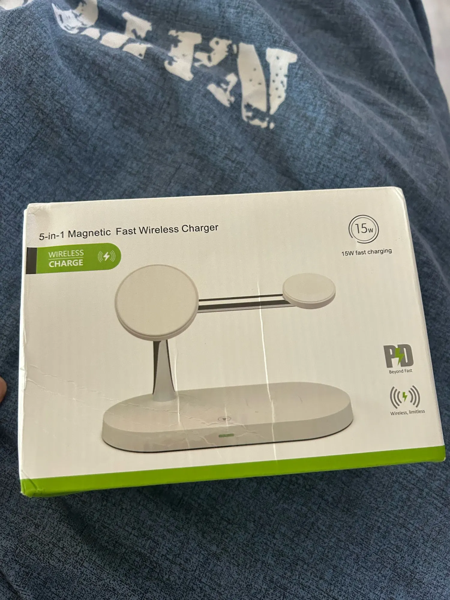 3 in 1 Wireless Charger Stand For iPhone photo review