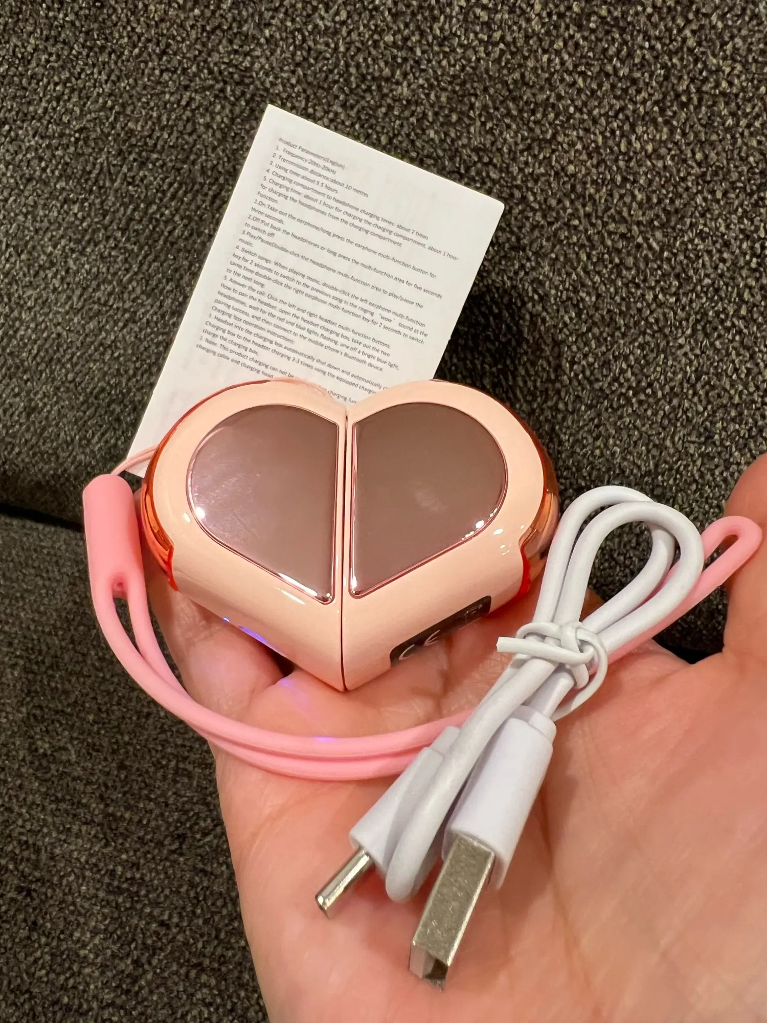 Heart-shaped Rotatable Wireless Bluetooth Earphones Stereo Sound Headphones photo review