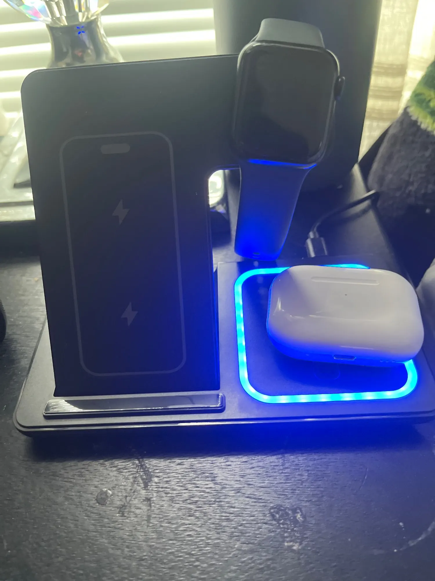3 in 1 30W Foldable Wireless Charging Station photo review