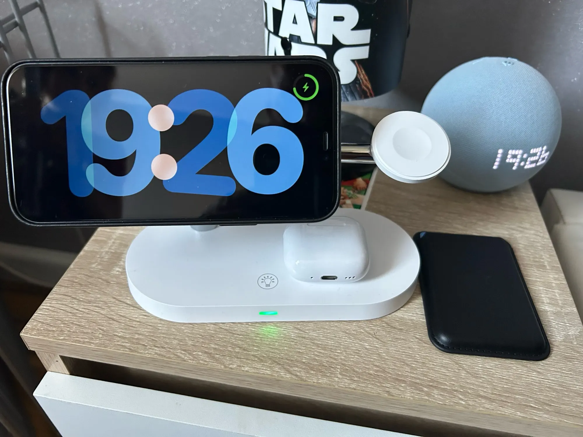 3 in 1 Wireless Charger Stand For iPhone photo review